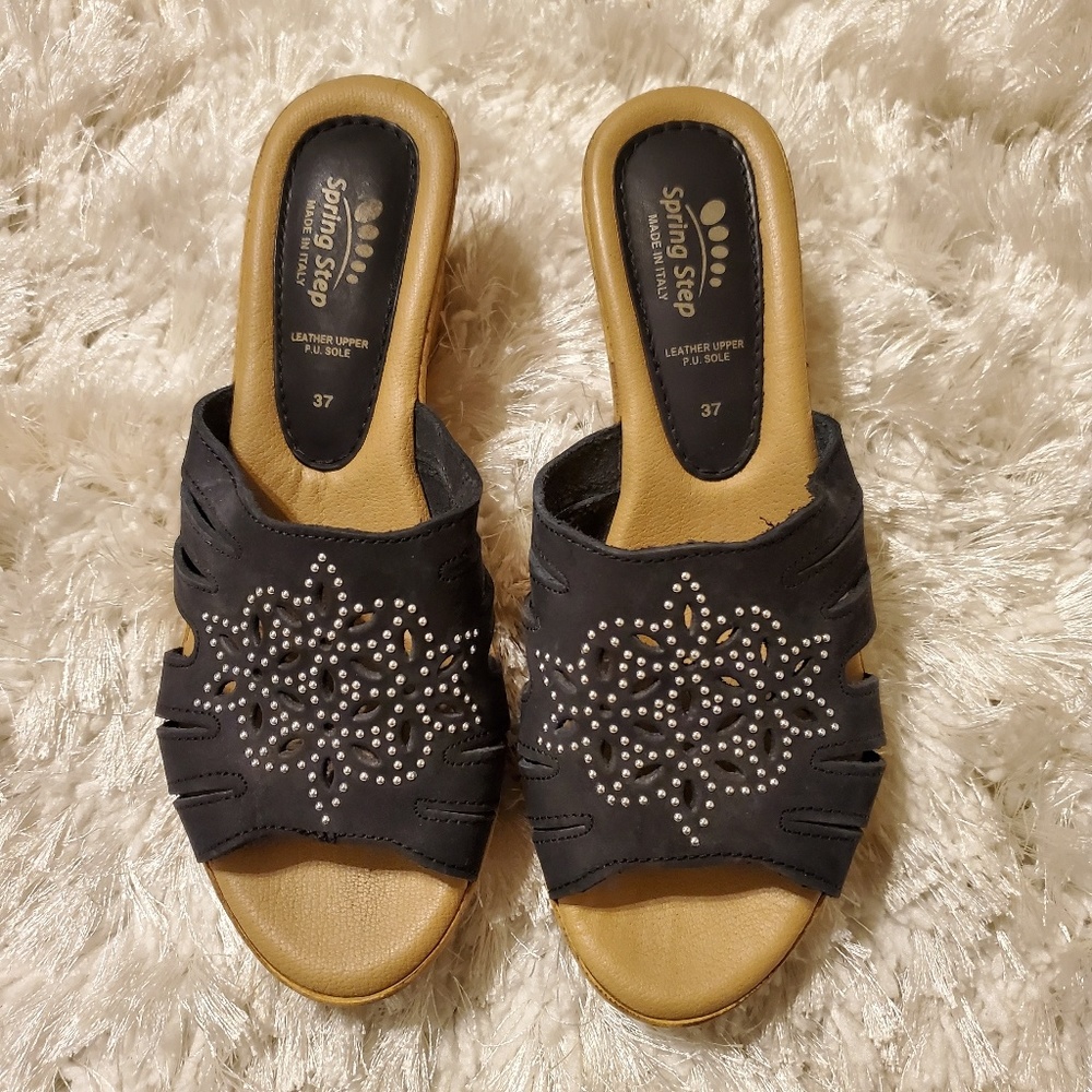 Spring step sandals